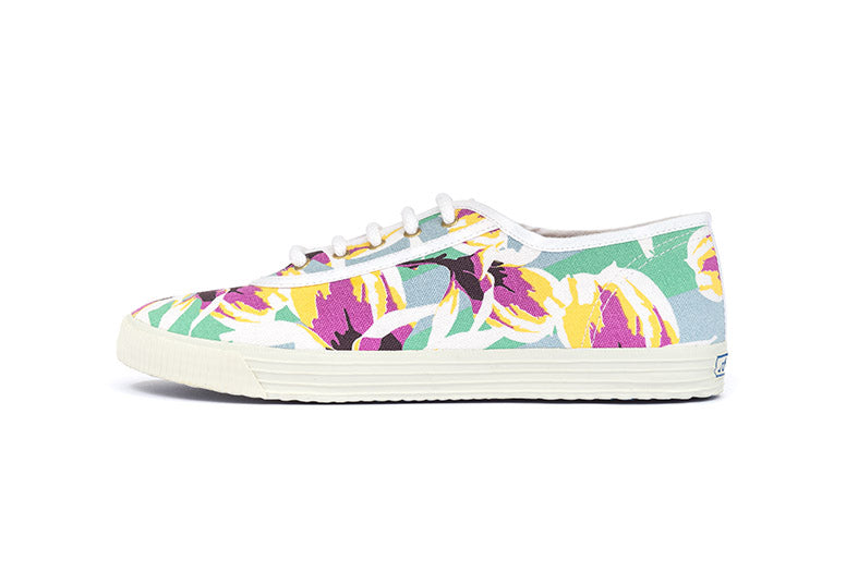 Magnolia canvas sneaker
