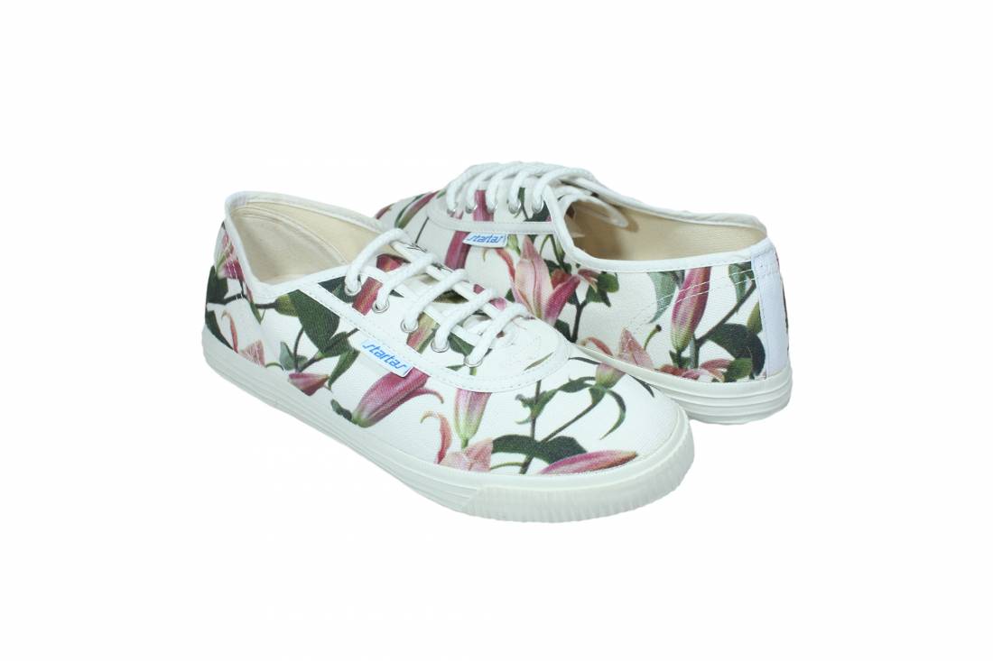 Lily canvas sneaker