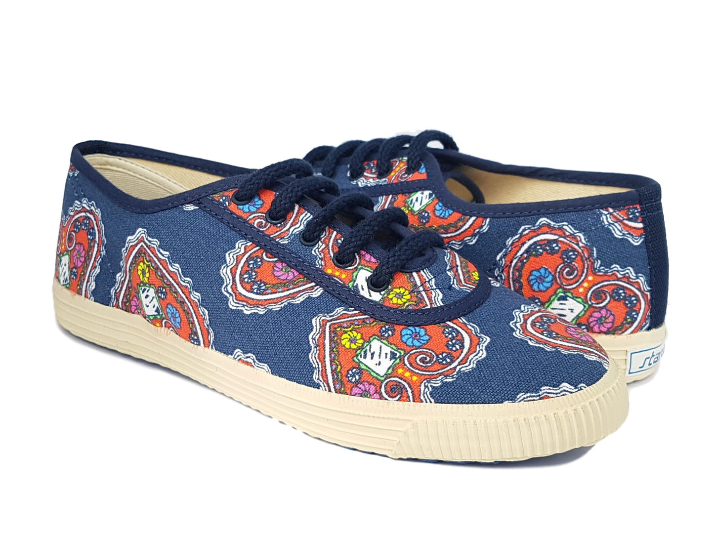 Startas Croatian Hearts canvas shoe
