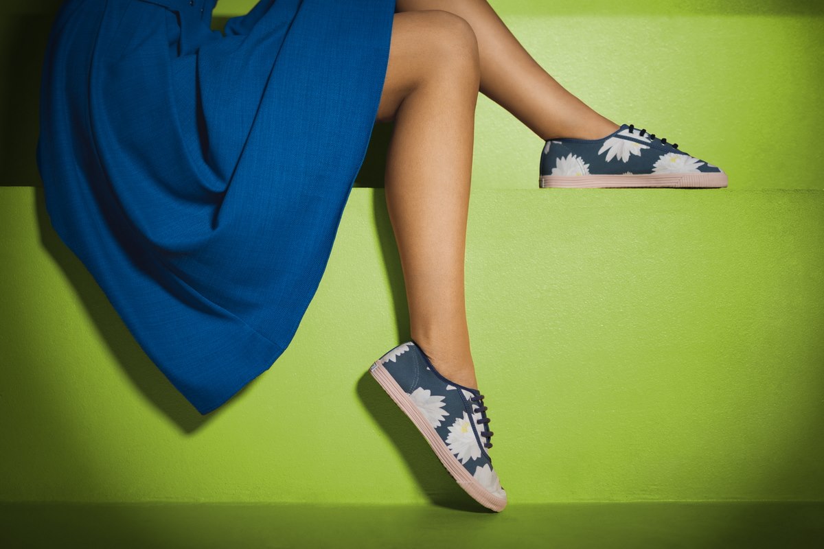 Lotus canvas sneaker