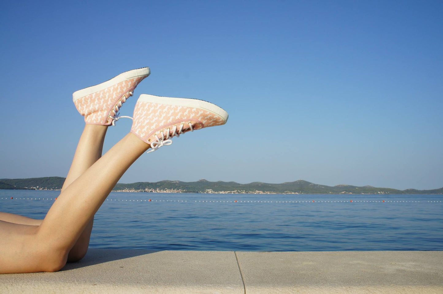 Startas Pink Unicorn high top canvas sneaker