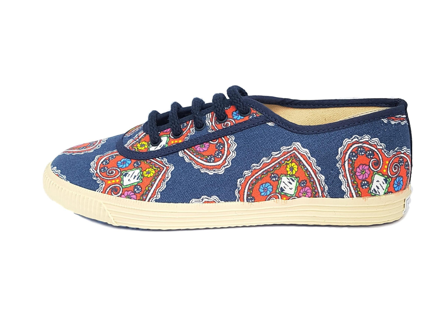 Startas Croatian Hearts canvas shoe